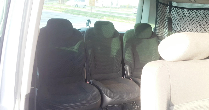 Volkswagen Caravelle cena 49000 przebieg: 366000, rok produkcji 2005 z Gdańsk małe 562